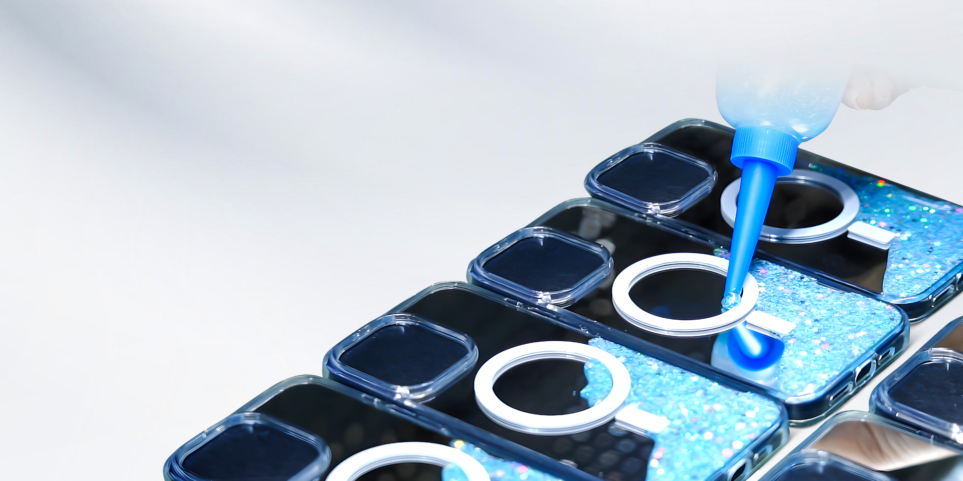 
Custodia al telefono epossidico, 
Una nuova custodia per il telefono tecnico